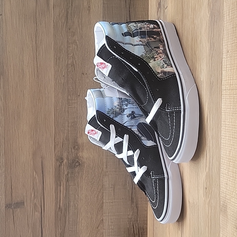 Van's SK8-Hi Brand new.
